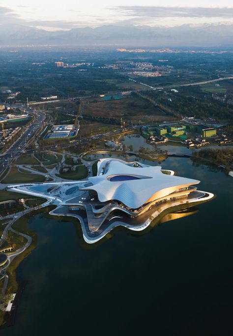 Zaha Hadid Architects' futuristic museum resembles an expanding nebulous cloud Museum Architecture Concept Ideas, Futuristic Museum, Zaha Hadid Interior, Aerospace Museum, Open Air Museum, Futuristic Aesthetic, Parametric Design, Zaha Hadid Architects, Changsha