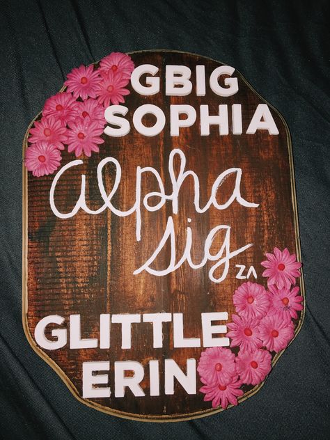 sorority family plaque Sorority Plaques, Plaques Ideas, Sorority Family, Sorority Art, Student Christmas Gift Ideas, Paddle Ideas, Family Plaque, Sorority Big Little, Student Christmas Gifts