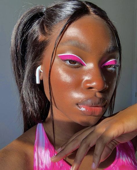 Cool Makeup Looks, Dope Makeup, Cute Makeup Looks, Makeup Eye Looks, Creative Eye Makeup, Creative Makeup Looks, Eye Makeup Art, Dark Skin Makeup, Pink Makeup