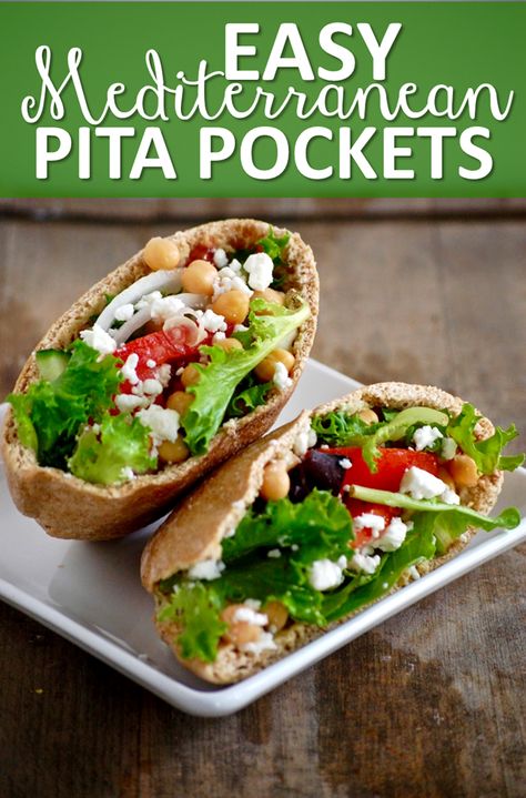 easy mediterranean pita pockets - easy, filling and delicious! // cait's plate Pita Sandwiches Recipes, Pita Fillings Ideas, Mini Pita Pockets Fillings, Pita Pocket Filling Ideas, Mediterranean Pita Sandwich, Pita Pockets Fillings, Mini Pita Ideas, Mediterranean Pita Pockets, Pita Filling Ideas