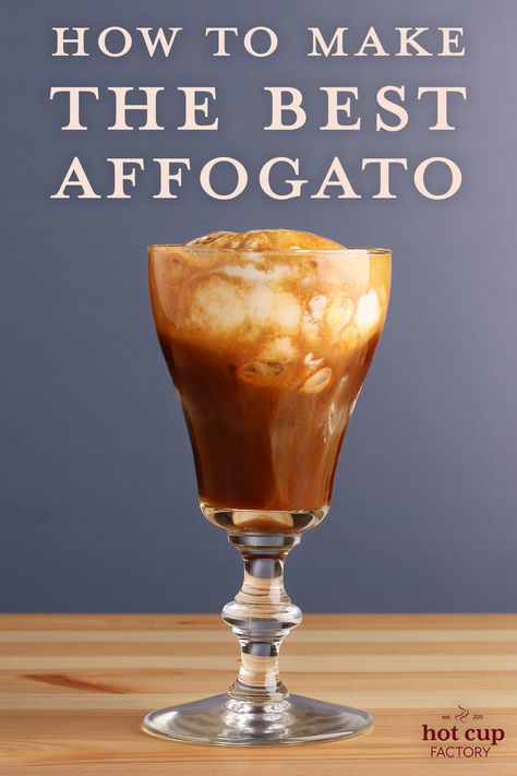 Italian Coffee Cups, Italian Iced Coffee, Afogatto Coffee Recipe, Italian Affogato Recipe, Afogato Desserts, Freddo Espresso, Coffee Affogato, Space Snacks, Espresso Ice Cream