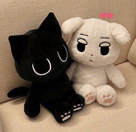 Cute Black Plushies, Black Plushie, Matching Plushies, Plushies Aesthetic, Black Stuffed Animal, Cat Teddy Bear, Black Teddy Bear, Kawaii Plushies, Aesthetic Pinterest