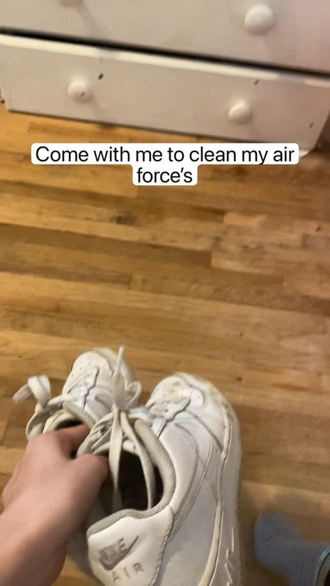 Cleaning Air Force Ones, How To Clean White Air Forces, How To Style White Air Force 1, How To Clean Air Forces, How To Clean Nike Airforce, How To Clean White Shoes Nike Air Force, How To Get Creases Out Of Air Forces, How To Clean White Shoes Nike, How To Clean Air Force 1