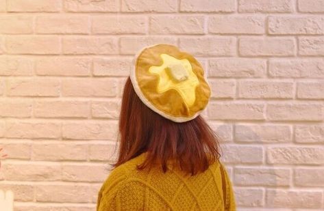 Cute Beret, Yellow Clothes, Crochet Cap, Unique Hats, Cute Hats, Character Outfits, Dream Clothes, Cute Fashion, Diy Clothes