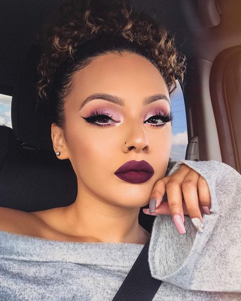 Kay-Lani on Instagram: “Autumn Feels 🍂🍷 Wearing @hudabeauty New Nude palette 🙌🏽 the palette & brushes it came with were ahhhmazing! 🤩 & my lip color is High Drama…” Viva Glam Kay, Wand Hairstyles, Bold Makeup Looks, Event Makeup, Magical Makeup, Makeup Is Life, Nude Palette, Viva Glam, Instagram Autumn