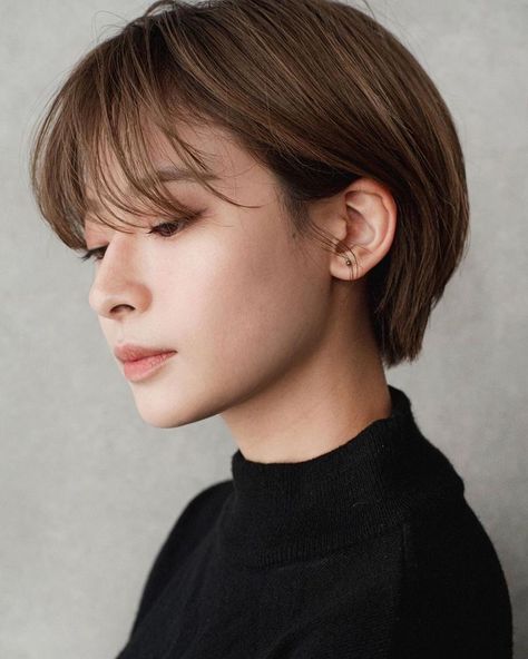 ผมทรง Long Pixie, Japanese Short Hair, Korean Short Hair, Really Short Hair, Short Hair Pixie Cuts, Shorter Hair, Asian Short Hair, Hair Inspiration Short, Short Hair Trends