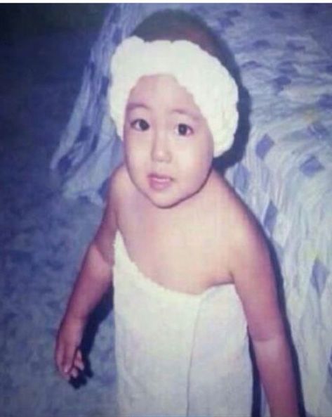 Bts Predebut, Childhood Pictures, V Bts Wallpaper, Childhood Photos, Taehyung Photoshoot, Kim Taehyung Funny, Kim Taehyung Wallpaper, Bts Lockscreen, Bts Korea