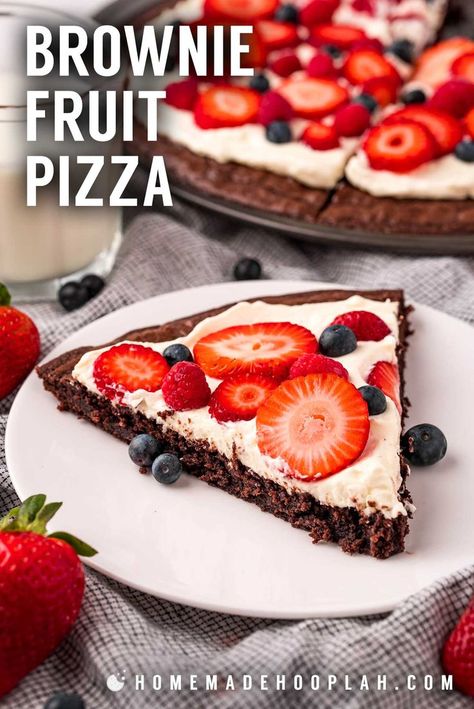 Brownie Fruit Pizza! With a chocolate brownie base and a layer of homemade cream cheese frosting, this brownie fruit pizza is a beautiful dessert with vibrant fruit toppings. | HomemadeHooplah.com Chocolate Fruit Pizza, Brownie Fruit Pizza, Dessert Pizza Fruit, Brownie Pizza, Homemade Cream Cheese Frosting, Dessert Pizza Recipes, Brownie Desserts Recipes, Sweet Pizza, Homemade Cream Cheese