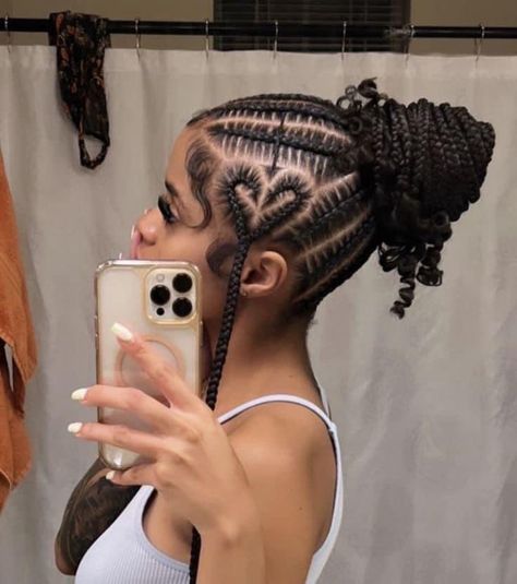 Half Up Half Down Bun, Freestyle Braids, Down Bun, Bun Braids, Long Braided Hairstyles, Lemonade Braids Hairstyles, Natural Hair Weaves, Cornrow Braids, Pretty Braids