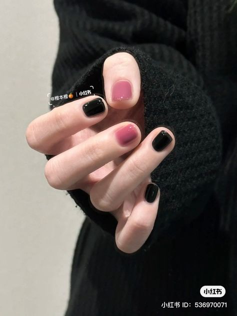 Nails Black Pink, Hello Nails, Hippie Nails, Punk Nails, Grunge Nails, Simple Gel Nails, Casual Nails, Blush Nails, Pretty Gel Nails