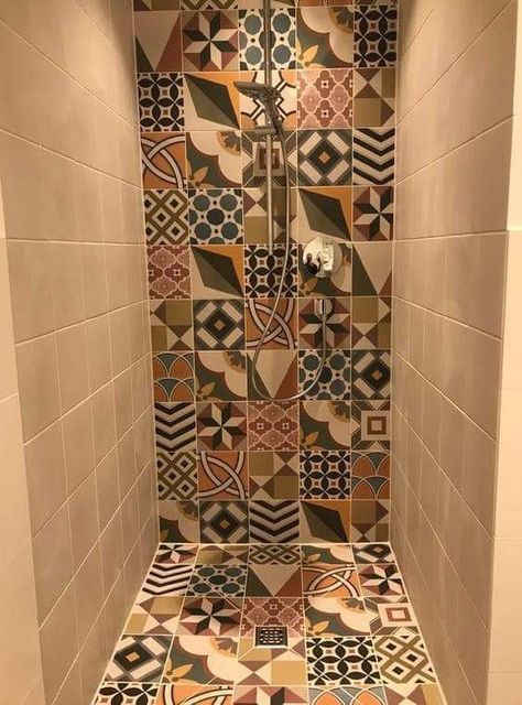 Bathroom Tile Design Ideas, Bathroom Lighting Ideas, Bathroom Wall Tile Design, Tile Design Ideas, Bathroom Redecorating, Toilet And Bathroom Design, Bathroom Remodel On A Budget, Home Hall Design, Remodel On A Budget