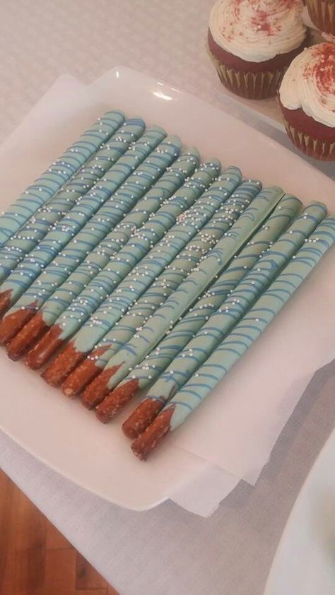 Frosted Pretzels, Chocolate Covered Pretzels Designs, Covered Pretzel Sticks, Pretzel Sticks Dipped, Frosted Pretzel Sticks, Chocolate Covered Pretzels Rods, Covered Pretzels, Chocolate Pretzels Aesthetic, Pretzel Sticks Dipped In Chocolate