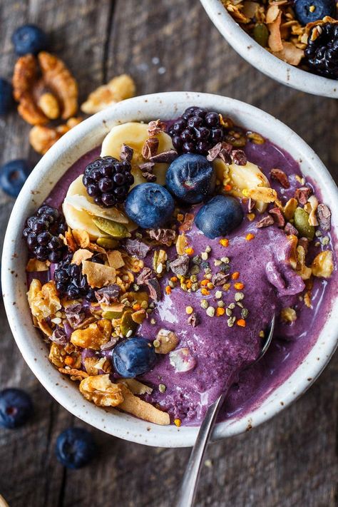 Acai Bowls #acai #milk #yogurt #banana #berry #date #breakfast #breakfastrecipe #coconut #nut #cacaonib #granola | Feasting At Home Easy Acai Bowl Recipe, Easy Acai Bowl, Smoothie Bowl Base, Acai Bowl Recipe Easy, Homemade Acai Bowl, Acai Bowl Recipe, Acai Berry Powder, Smoothie Base, Feasting At Home