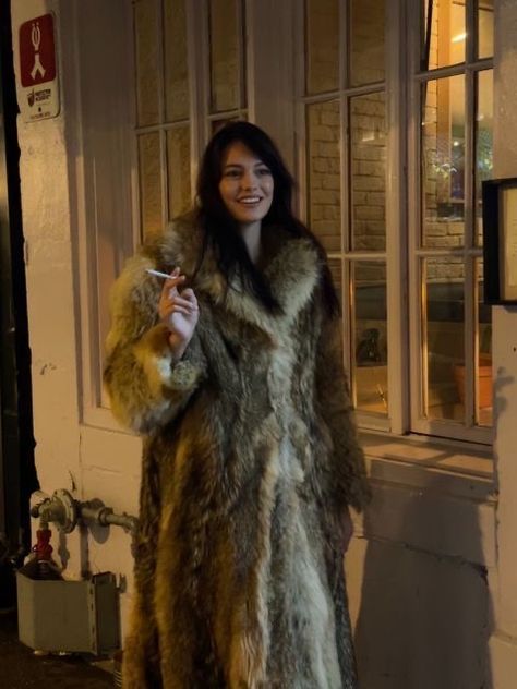 Big Fur Coat, Fur Coat Outfit, Long Fur Coat, I'm With The Band, January 2023, Winter Fits, Fur Fashion, How To Pose, Real Fur