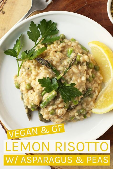 Risotto With Asparagus, Asparagus And Peas, Lemon Risotto, Easy Risotto, Vegan Easter Recipes, Vegan Risotto, Easter Food Appetizers, Eating Vegan, Healthy Appetizer Recipes