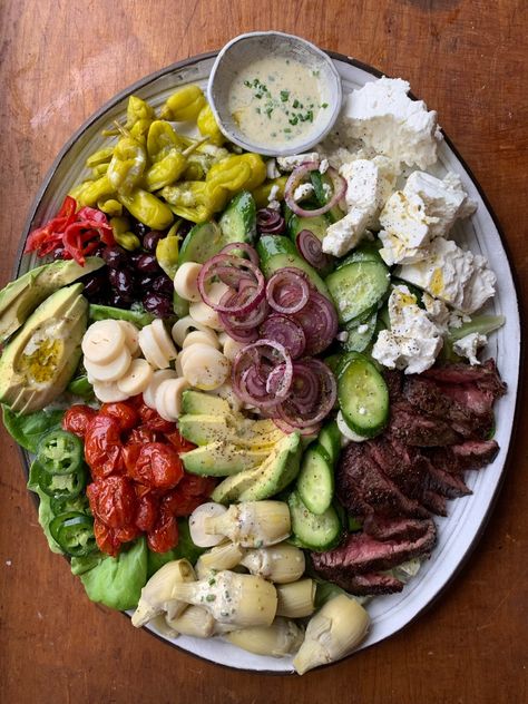 Greek Inspired Home, Arab Breakfast, Wedding Salad, Marinated Onions, Grilled Skirt Steak, Amazing Food Decoration, Cooked Food, Healthy Menu, Main Dish Salads