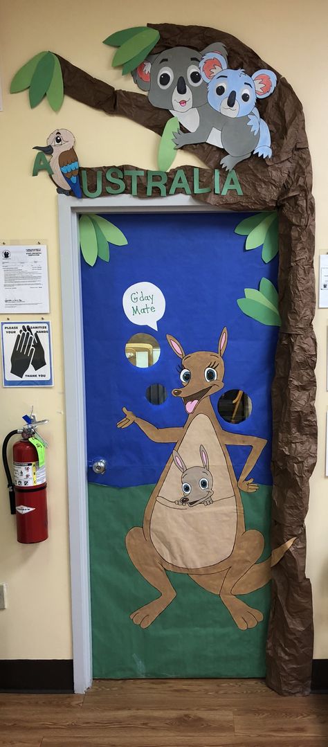 Australian Classroom Door Australian Classroom, Australia For Kids, Australia Party, Vacation Bible School Craft, Diy Christmas Door Decorations, Australia Crafts, Door Decorations Classroom Christmas, Diy Christmas Door, Christmas Classroom Door