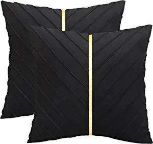 Modern Throw Pillows Living Rooms, Black And Gold Living Room, Black Decorative Pillows, Cottagecore Living, Gold Living Room Decor, Luxury Pillows Decorative, Black Couches, Cushion Bed, Gold Throw Pillows