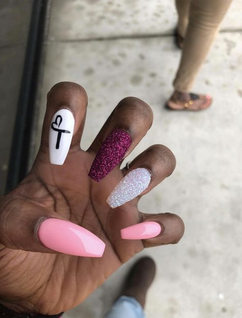 she got her boyfriend’s first initial on her nail #mbn Aztec Nail Designs, Initial Nails, Boyfriend Initials, Aztec Nails, Nails Now, White Acrylic Nails, Acrylic Nails Coffin Pink, Acrylic Nails Coffin, Square Acrylic Nails