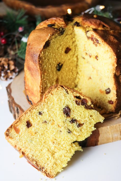 homemade vegan panettone close up Vegan Panettone, Vegan Holiday Recipes, Vegan Christmas Recipes, Sweet Buns, Vegan Holidays, Yellow Foods, Vegan Thanksgiving, Vegan Christmas, Breakfast Bake