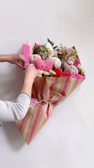 Jellycat Flower Bouquet, Valentines Jellycat, Jellycat Bouquet, Jellycat Flower, Dopamine Boost, Plush Bouquet, Jellycat Plush, Flower Plush, I Can Buy Myself Flowers