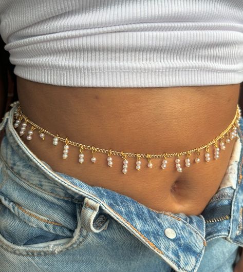 Waist chain at just 419 🎀 Shipping- 60♥️ Waist Jewellery, Pearl Waist Chain, September Goals, Chains Aesthetic, Waist Jewelry, Festival Ideas, Forced Perspective, Belly Chain, Waist Chain