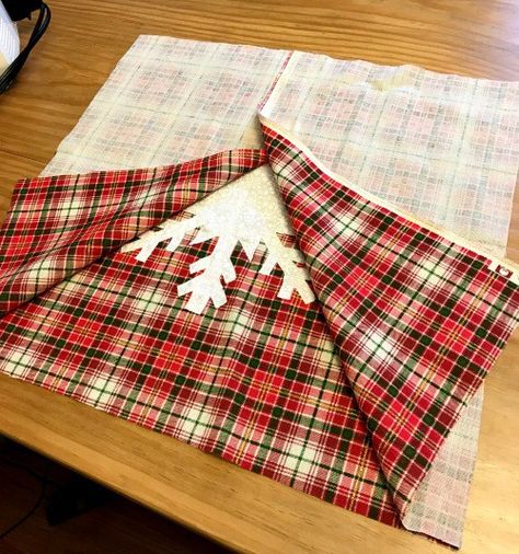 How To Make A Pillow Case, Christmas Diy Pillows, How To Sew A Pillow, Sewing For Beginners Projects, Flannel Crafts, Diy Christmas Pillow Covers, Snowman Pillows, Snowman Quilts, Snowflake Pillows