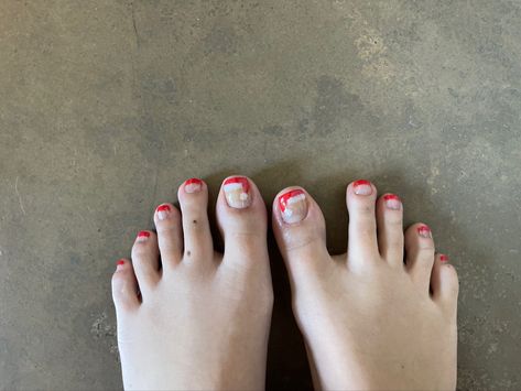 Holiday Toes, Santa Clos, Santa Hat Nails, Hat Ideas, Nails Toes, Santa Hat, Toe Nails, Pretty Nails, Nails