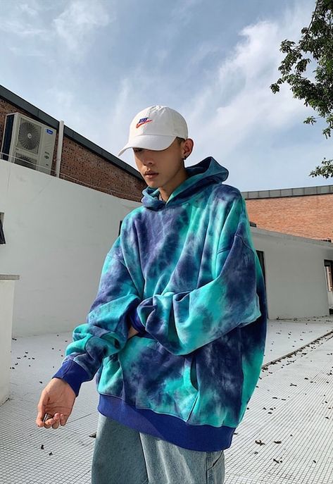 Camisa Tie Dye, Sweatshirt Tie Dye, F Men, Hip Hop Hoodies, E Girl Outfits, Ladies Short Jackets, Tie Dye Sweater, Tie Dye Outfits, Dye Hoodie