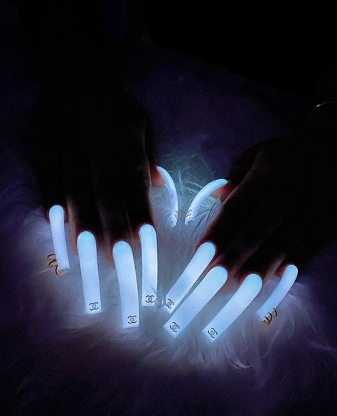 Glow Acrylic Nails, Glow In The Dark Nails Acrylic, Nail Ideas Long Square, Glow In The Dark Nails Designs, Blue Baddie Nails, Glowing Nails, Dark Acrylic Nails, Nail Glow, Glow In The Dark Nails