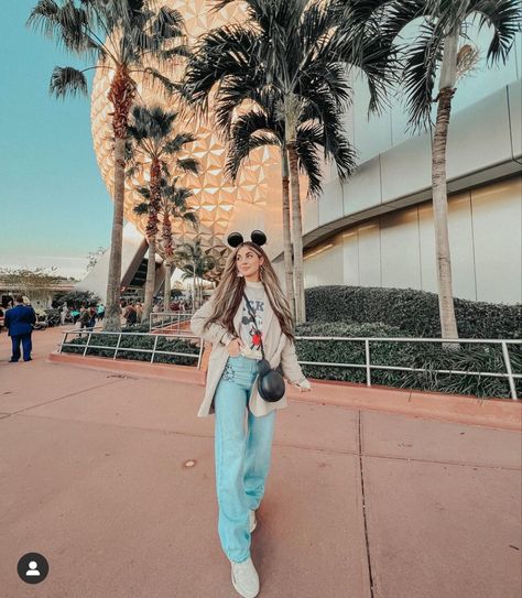 Winter Disney World Outfits, Disney World Aesthetic Outfits, Disney Winter Outfits, Epcot Outfit Ideas, Disneyworld Outfits, Disneyworld Outfit, Epcot Outfit, Disneysea Tokyo, Disney Park Outfit