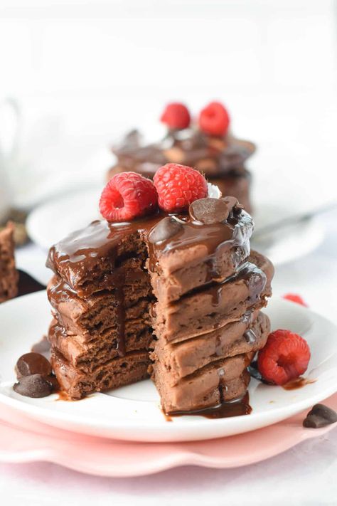 Chocolate Protein Pancakes (No Eggs, 12g Protein) - The Conscious Plant Kitchen - TCPK Protein Pancakes No Eggs, Pancakes No Eggs, Dairy Free Pancake Recipe, Best Vegan Pancakes, Healthy Protein Pancakes, Protein Powder Pancakes, Chocolate Protein Pancakes, Dairy Free Pancakes, Protein Balls Recipes