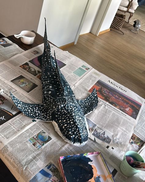 #shark #fyp #art#decor #shhr #shark Shark House Decor, Shark Decor, Ocean Decor, Whale Shark, Paper Mache, 3d Art, Art Ideas, Room Ideas, Art Decor