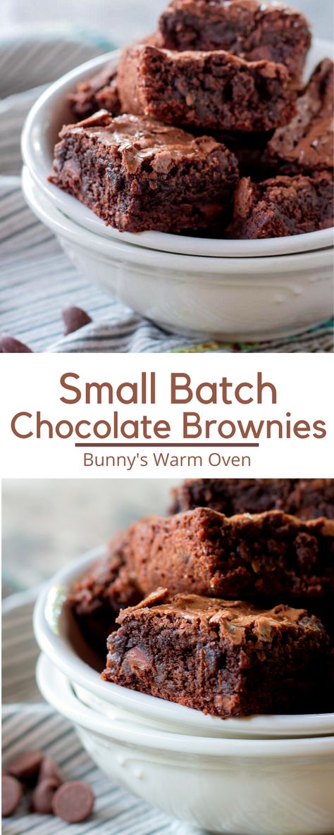 Small Pan Brownies, Small Springform Pan Recipes, Small Batch Brownie Recipe, Small Batch Of Brownies, Soft Chewy Brownies Recipes, Round Brownies, Small Brownie Recipe, Brownies Small Batch, Small Deserts