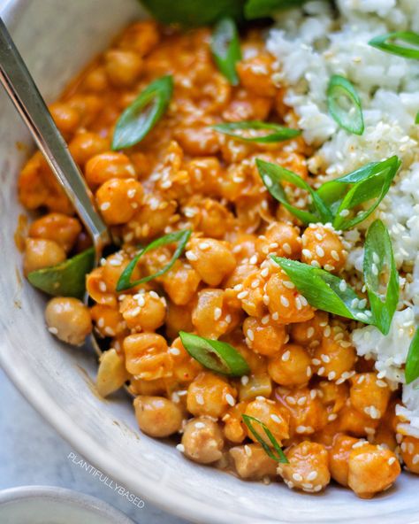 Creamy Thai Red Curry Chickpeas - Plantifully Based Red Curry Ramen, Chickpea Plant, Curry Chickpeas, Red Curry Recipe, Thai Chicken Curry, Curry Ramen, Peanut Curry, Red Curry Sauce, Rice Recipes Vegan