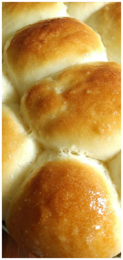 Best Homemade Dinner Rolls ~ You only need 8 simple ingredients to create the most fluffy, buttery, tender, flaky on top, so easy and the best homemade dinner rolls! Yeast Rolls Easy Simple, Flaky Dinner Rolls, Homemade Buns Easy Simple, Old Fashioned Dinner Rolls, Easy Homemade Rolls Simple, Bun Recipe Homemade Easy, Easy Yeast Rolls Recipe Simple, Homemade Buns Easy, Dinner Buns Recipe