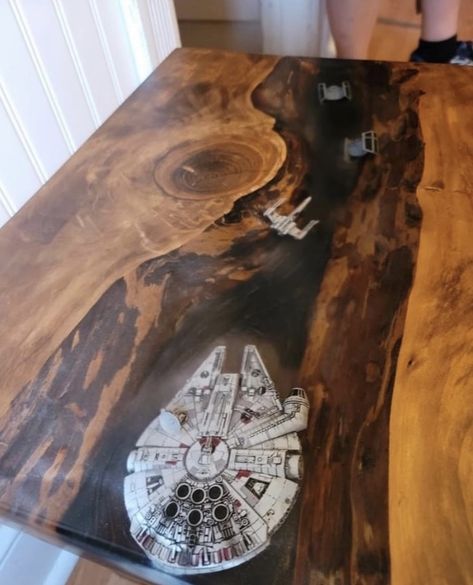 Star Wars Table, Decoracion Star Wars, Star Wars Room, Resin Creations, Space Race, Star Wars Ships, Diy Resin Art, Room Decorating, Resin Table