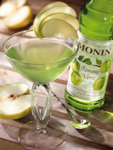 Monin Green Apple Recipes Monin Syrup Recipes, Green Apple Recipes, Apple Margarita, Apple Syrup, Monin Syrup, Peach Vodka, Syrup Recipes, Melon Liqueur, Lemon Vodka