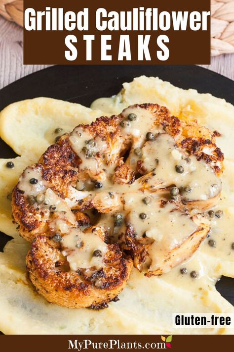 Green Peppercorn Sauce, Cauliflower Steaks Recipes, Resep Steak, Drink Board, Sauce Au Poivre, Cauliflower Steak, Monday Recipes, Vegetarian Meat, Grilled Cauliflower