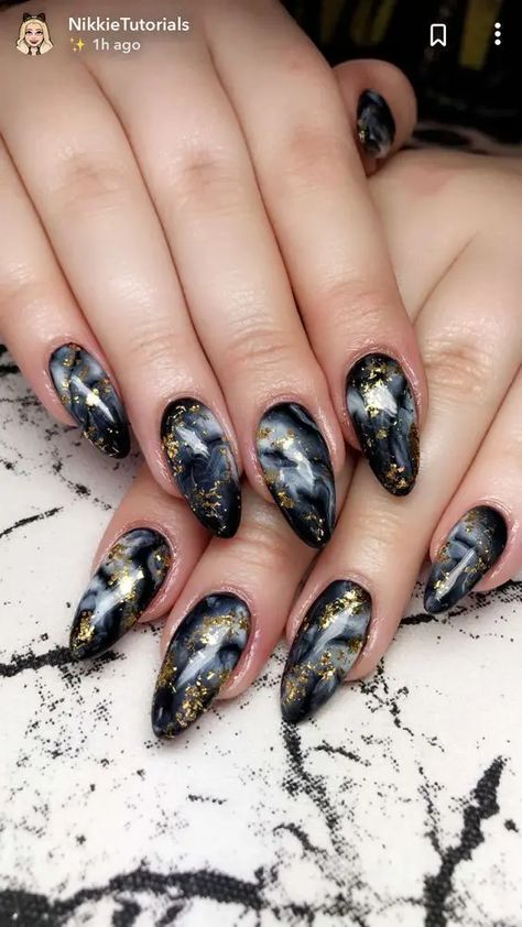 Black Marble Nails, Water Marble Nails, Witchy Nails, Water Nails, Marble Nail Designs, Manikur Kuku, Marble Nail, Marble Nail Art, Galaxy Nails