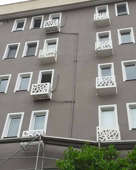 Air Conditioner Cover Outdoor, Air Conditioner Hide, Wall Planters Outdoor, Ac Cover, Air Conditioner Cover, India Home Decor, Balcony Railing Design, Air Conditioner Repair, Bad Image