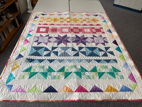 Scrapbox Quilts: An Angela Walters QAL Angela Walters, Free Motion Quilting Patterns, Quilting Designs Patterns, Longarm Quilting Designs, Sampler Quilts, Block Of The Month, Free Motion Quilting, Quilting Tutorials, Longarm Quilting