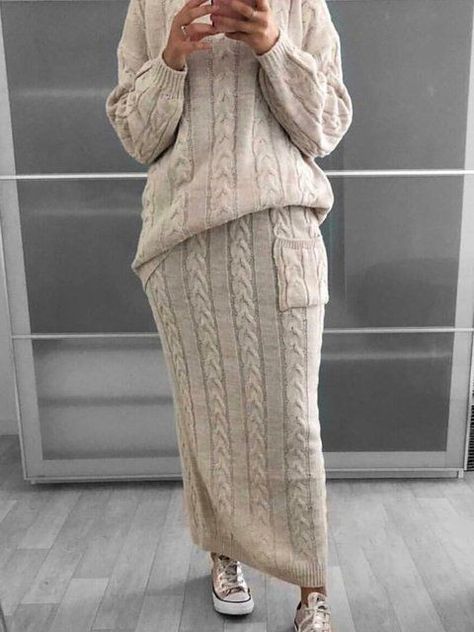 Long Knit Skirt, Knit Suits, Modest Wear, Mode Inspo, Unique Designers, Skirt Design, Knit Outfit, Knit Fashion, Dress Suits