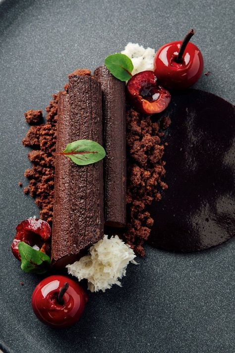 Black Forest Plated Dessert, Fall Fine Dining Desserts, Fall Plated Desserts, Cake Plating, Molecular Gastronomy Plating, Fine Dining Plating, Vegan Plate, Black Forest Gateau, Fine Dining Desserts