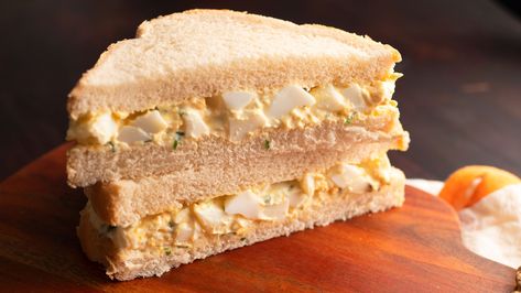 Egg Salad With Celery, Egg Mayo Sandwich, Mayo Sandwich, Celery Recipes, Chipotle Mayo, Tuna Sandwich, Egg Sandwich, Egg Salad Sandwiches, Egg Salad Recipe