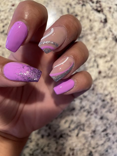 Purple, swirls and sparkles! Biab Gel Nails Designs, Purple Shellac Nails, Purple Swirl Nails, Biab Gel Nails, Summer Trendy Nails, Gel Nails Designs, Swirl Nails, Abstract Nails, Fab Nails