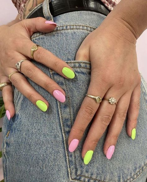 Bright Summer Colors For Nails, Bright Round Nails, Orange And Teal Nails Summer, Multi Colored Nails Summer Bright, Alternating Color Nails, Different Shade Nails, Opposite Color Nails, Two Color Nails On Each Hand, Both Hands Different Color Nails