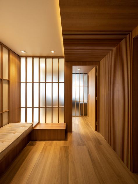 Japandi Interiors Clinic, Clinic Entrance, Aesthetic Clinic Interior, Muji Interior Design, Muji Design, Clinic Aesthetic, Dental Clinic Interior, Muji Interior, Medical Clinic Design