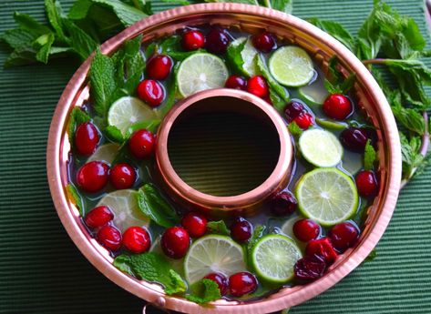 Citrus Cranberry Tea Punch and Holiday Ice Ring | thefitfork.com Christmas Punch Ice Ring, Cranberry Orange Tea, Tea Punch, Citrus Tea, Cranberry Tea, Cranberry Punch, Ice Ring, Tea Ring, Juice Ice