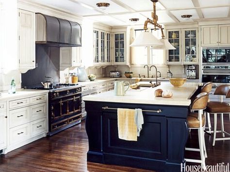 Love it Blue Kitchen Designs, Blue Kitchen Island, Navy Blue Kitchen, Refacing Kitchen Cabinets, Dining Room Blue, Kitchen Island Design, Family Kitchen, Davao, Kitchen Pictures